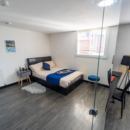 Staysa Equipped Studios Near Qe And Uob In Guesthouse Close To The City! Бирмингем Номер фото
