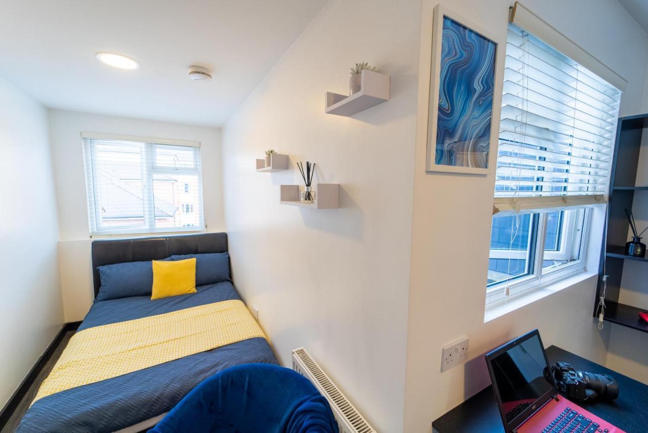 Staysa Equipped Studios Near Qe And Uob In Guesthouse Close To The City! Бирмингем Номер фото