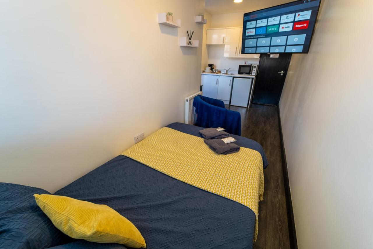 Staysa Equipped Studios Near Qe And Uob In Guesthouse Close To The City! Бирмингем Номер фото