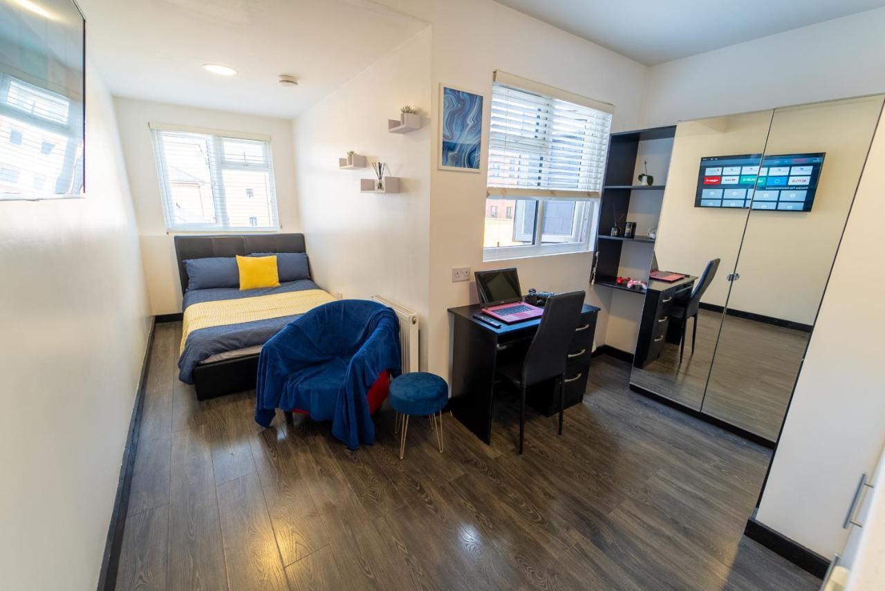 Staysa Equipped Studios Near Qe And Uob In Guesthouse Close To The City! Бирмингем Номер фото
