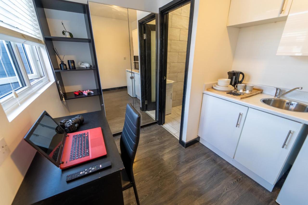 Staysa Equipped Studios Near Qe And Uob In Guesthouse Close To The City! Бирмингем Номер фото