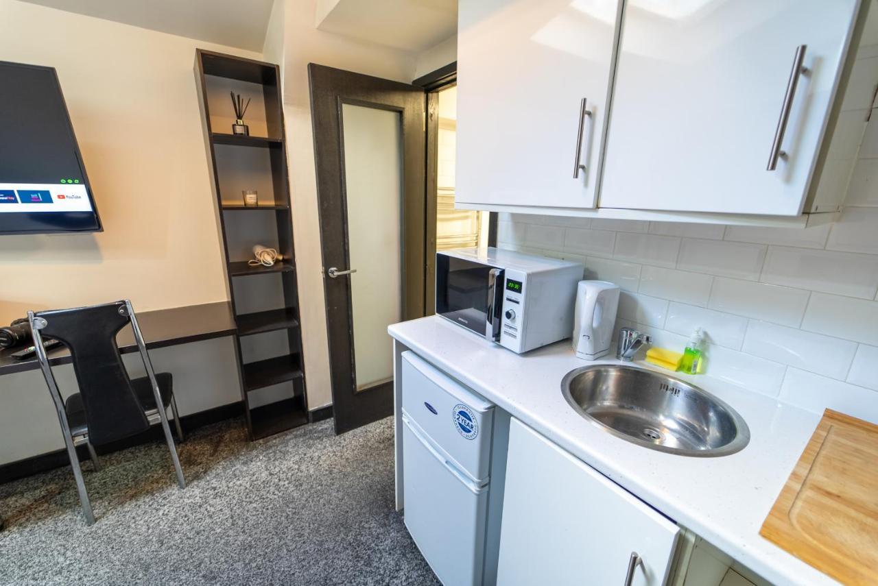 Staysa Equipped Studios Near Qe And Uob In Guesthouse Close To The City! Бирмингем Номер фото