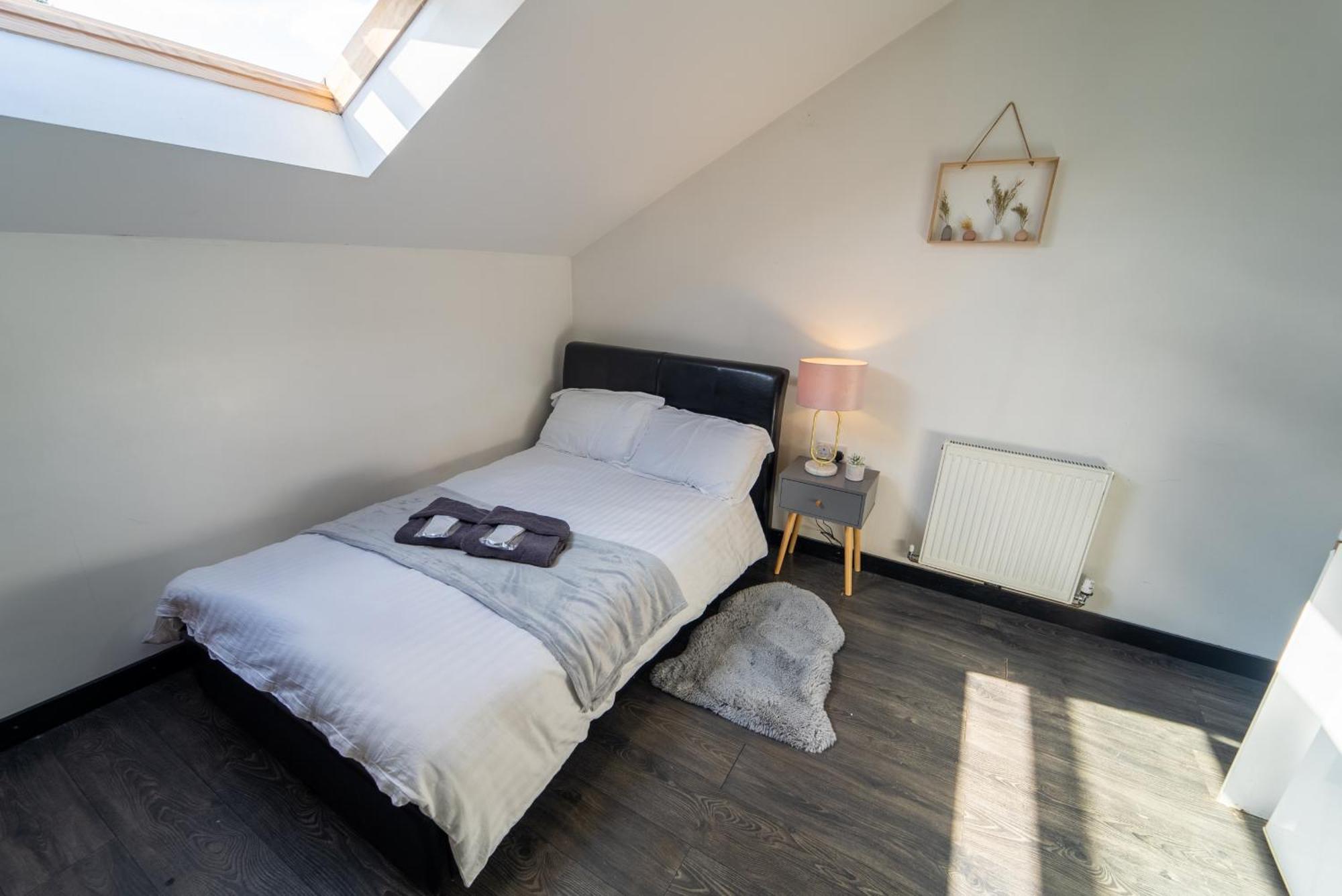 Staysa Equipped Studios Near Qe And Uob In Guesthouse Close To The City! Бирмингем Номер фото
