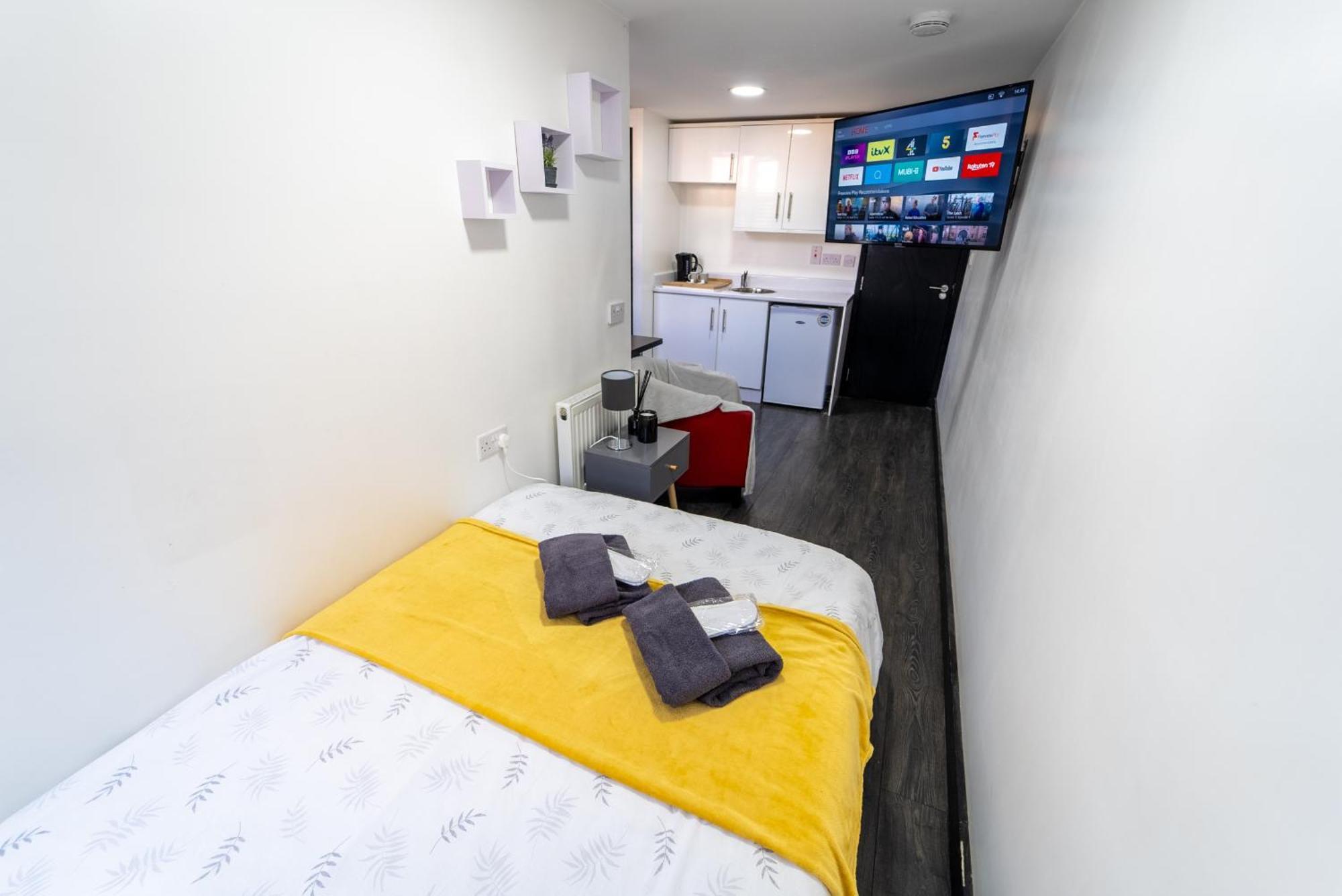 Staysa Equipped Studios Near Qe And Uob In Guesthouse Close To The City! Бирмингем Номер фото